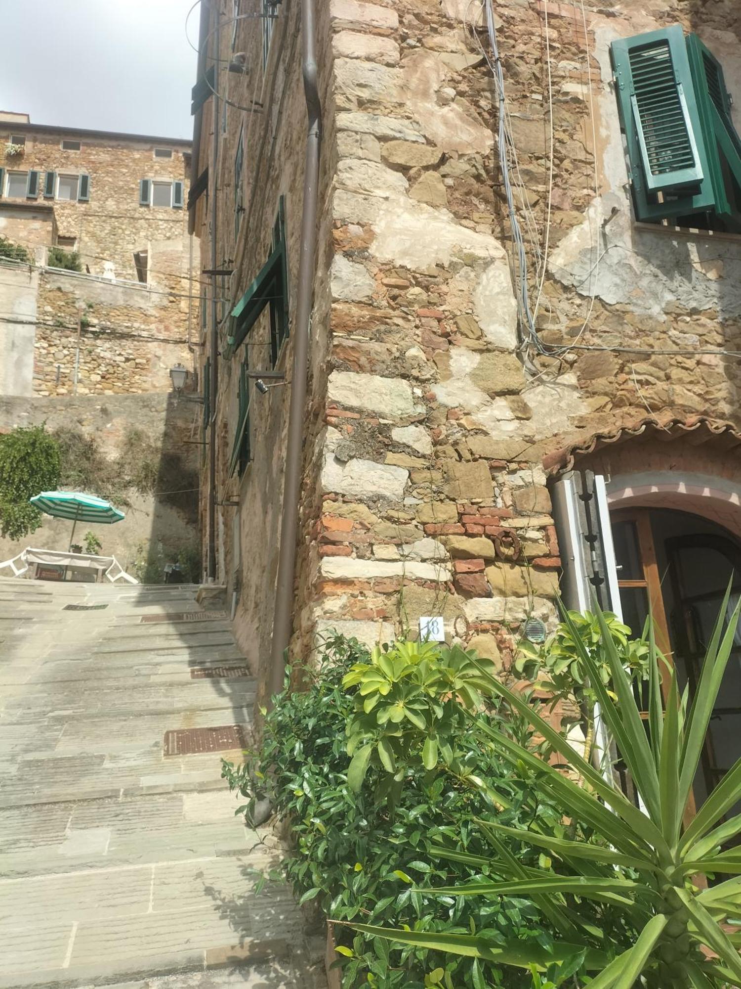 Al Tuffatore Etrusco Campiglia Marittima Buitenkant foto